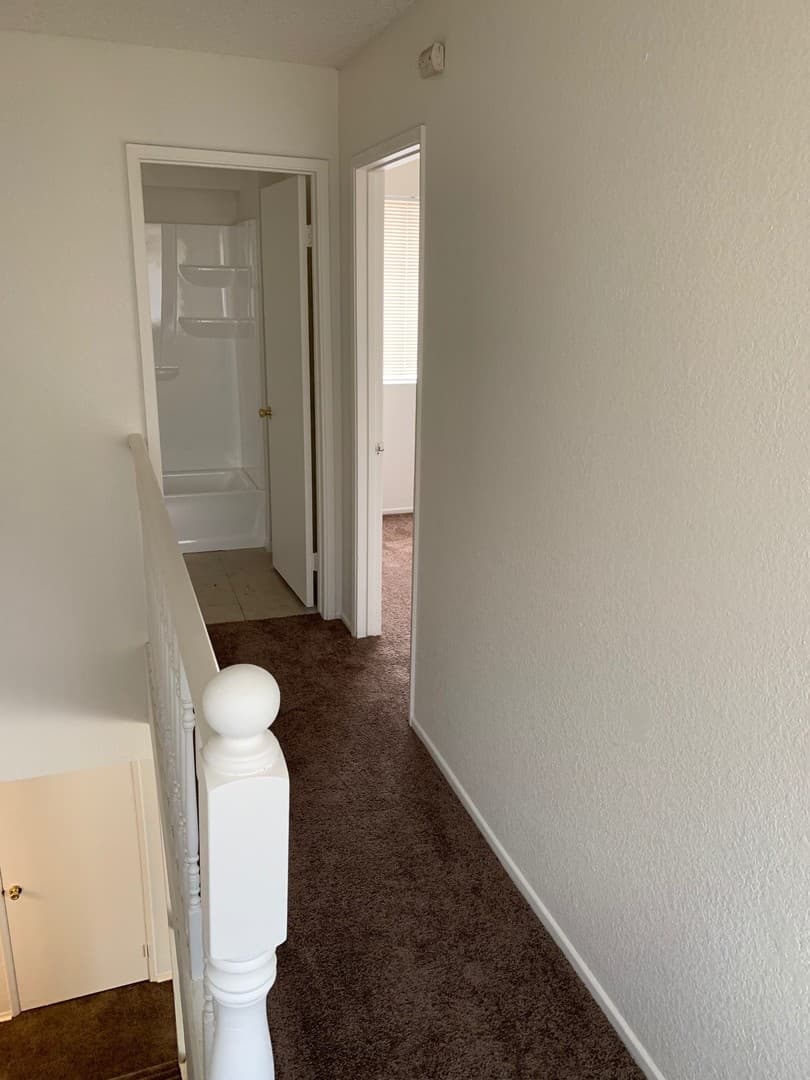 Apple Valley Apartment: 16221 Apple Valley Rd