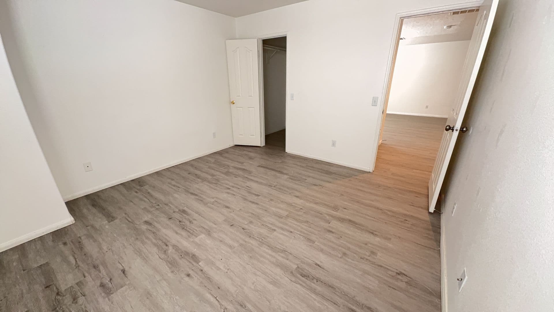 Barstow Apartment: 209 E. Grace St