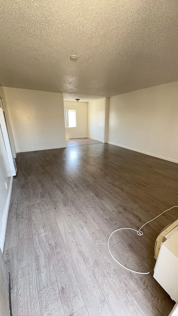 Alhambra Apartment: 225 W. Palmetto Dr