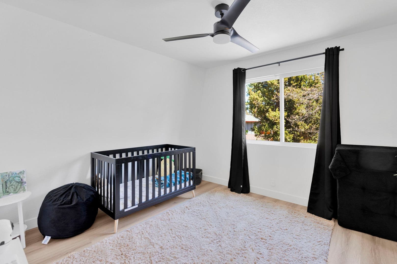 Big Bear House: 279 Los Angeles Ave