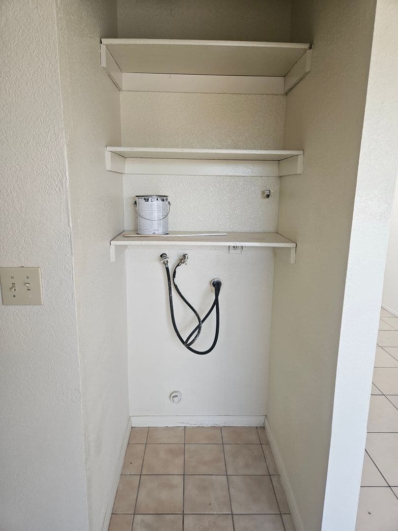 Hesperia Apartment: 16280 Sequoia Ave