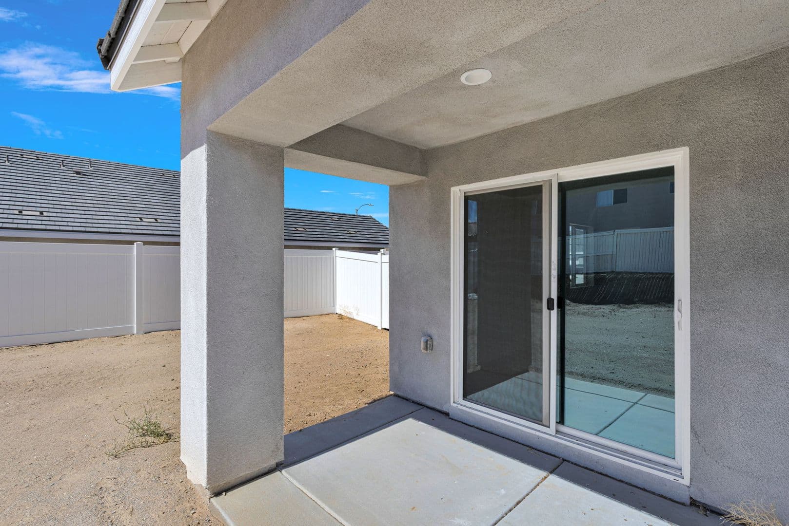 Adelanto House: 11715 Sebastian Rd