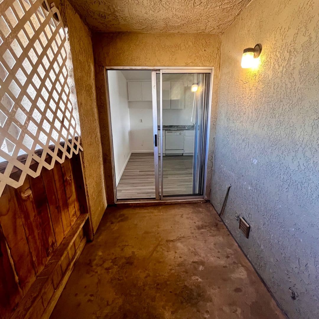 Apple Valley Apartment: 20180 Serrano Road