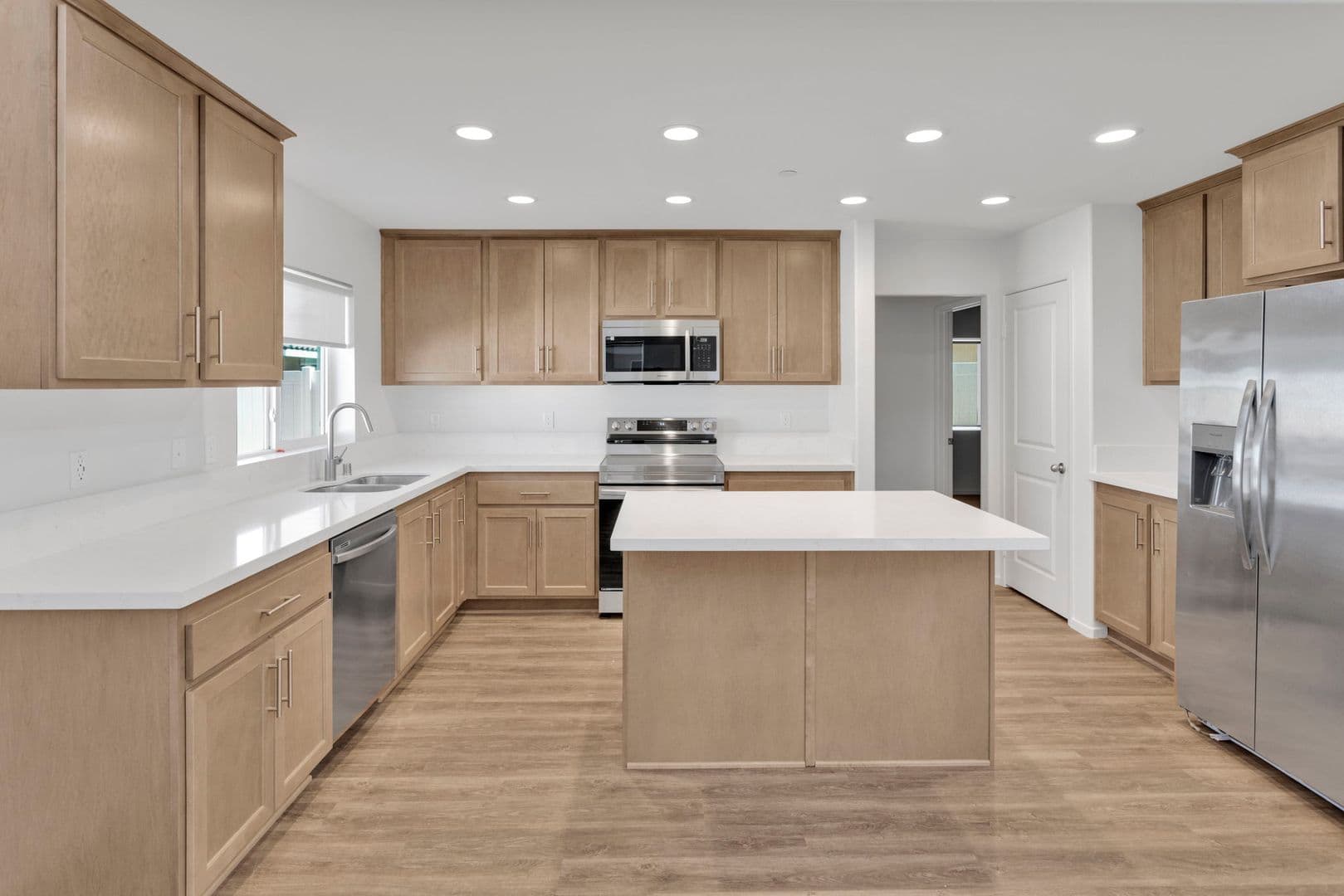 Adelanto House: 11712 Sebastian Rd