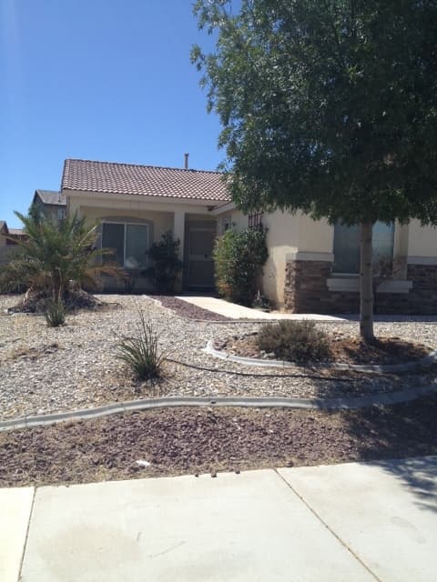 Victorville House: 13785 Rafael Way