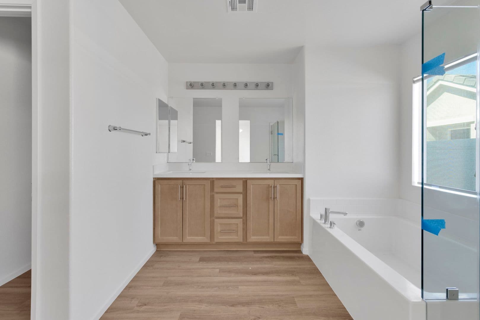 Adelanto House: 11702 Sebastian Rd