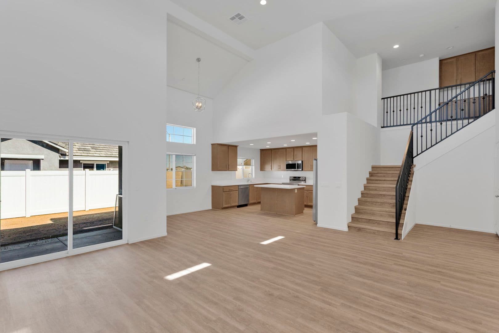 Adelanto House: 11712 Sebastian Rd