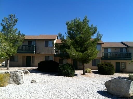 Apple Valley Apartment: 16221 Apple Valley Rd