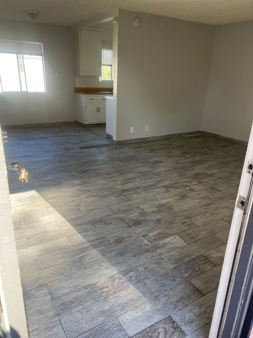 Ontario Apartment: 1260 W. Stoneridge Ct.