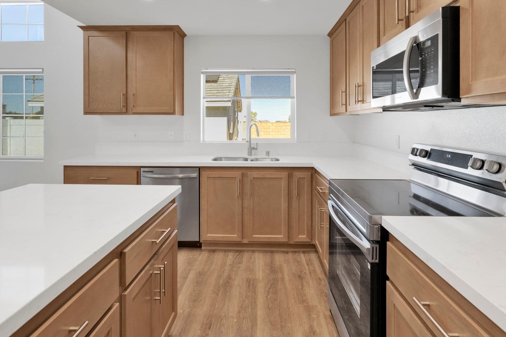 Adelanto House: 11712 Sebastian Rd