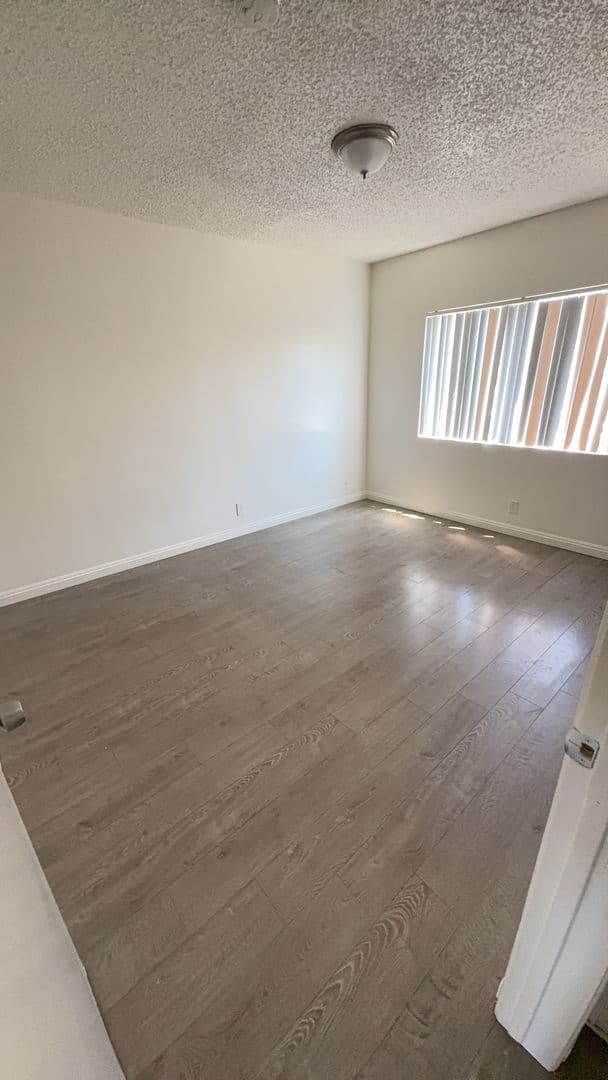 Alhambra Apartment: 225 W. Palmetto Dr