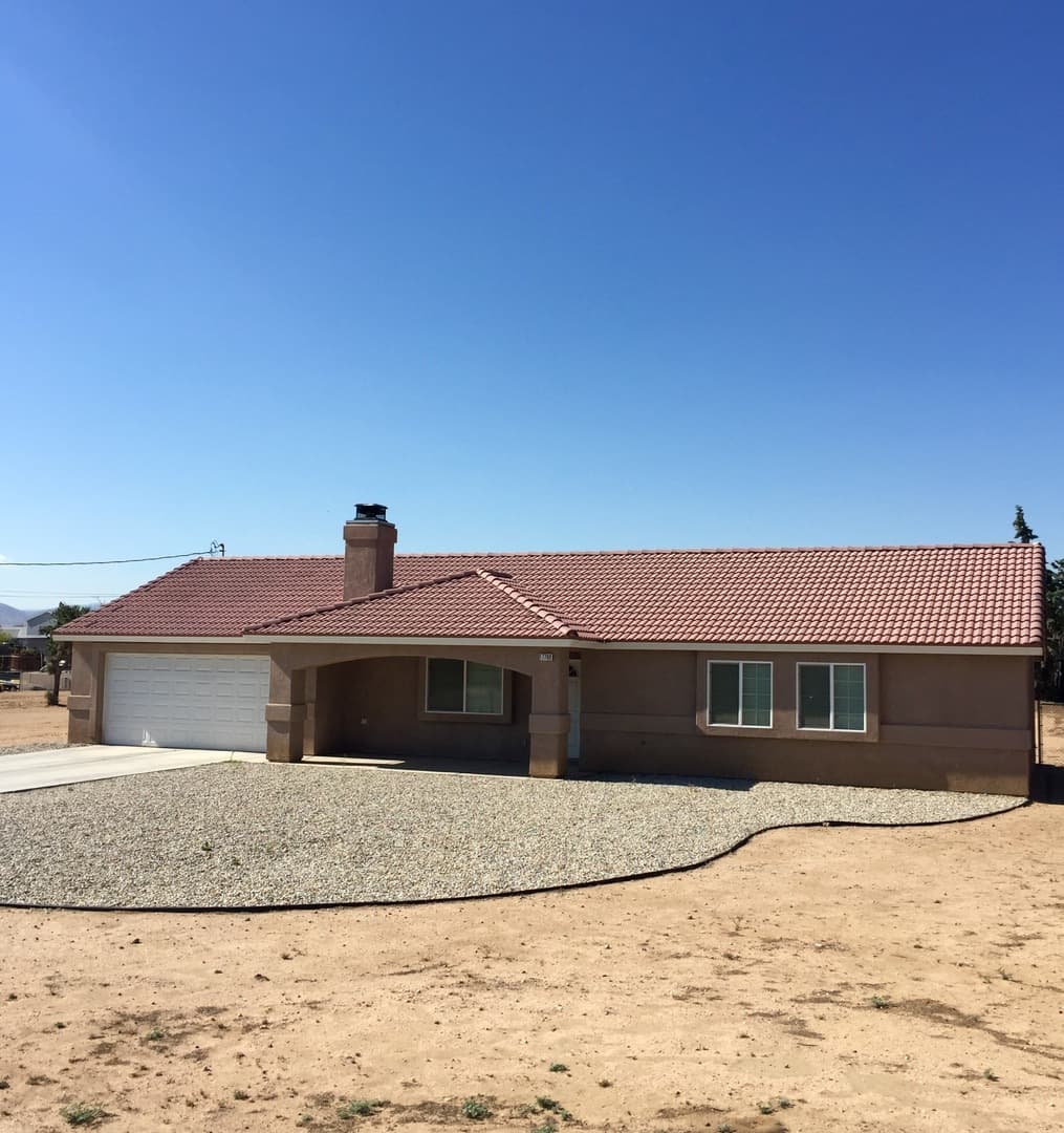 Hesperia House: 17789 Chestnut St