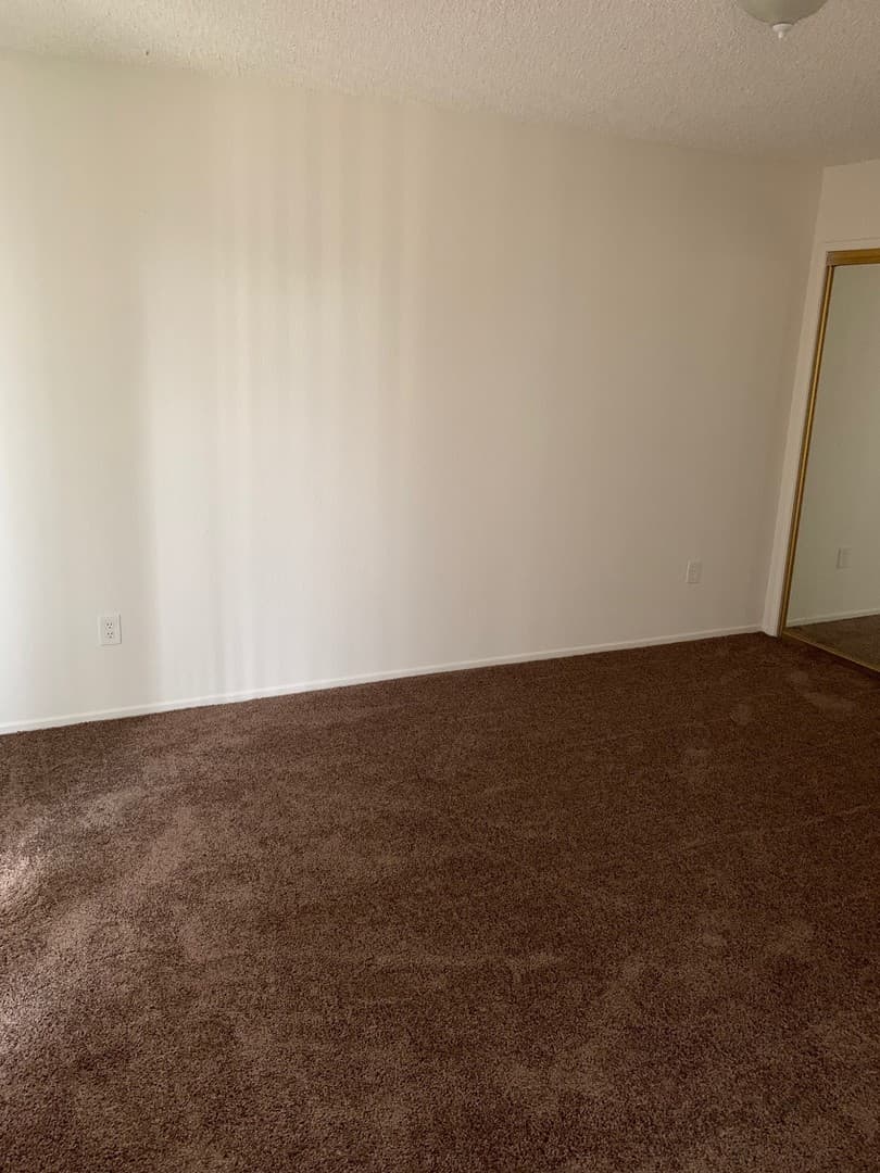Apple Valley Apartment: 16221 Apple Valley Rd