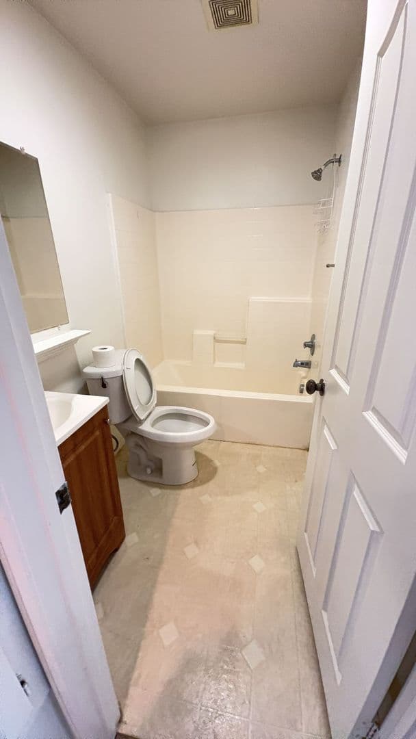 Barstow Apartment: 209 E. Grace St