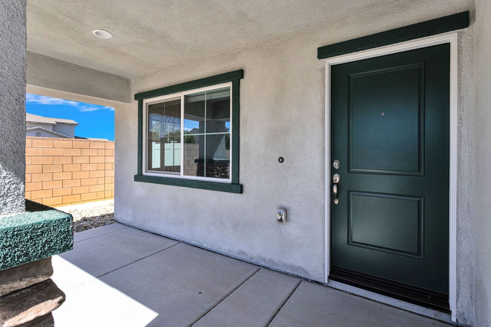 Adelanto House: 11702 Sebastian Rd