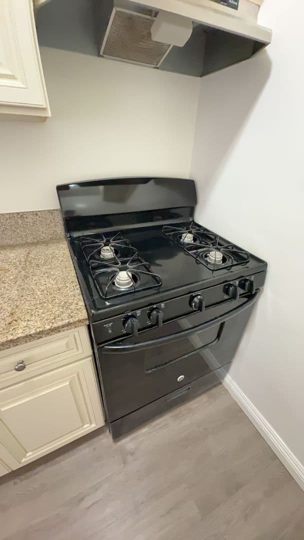 Alhambra Apartment: 225 W. Palmetto Dr