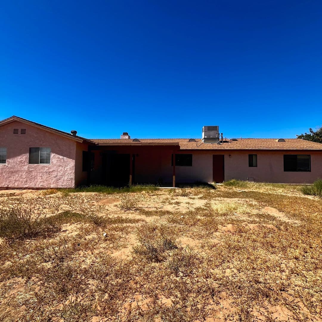 Apple Valley House: 13221 Winona Rd