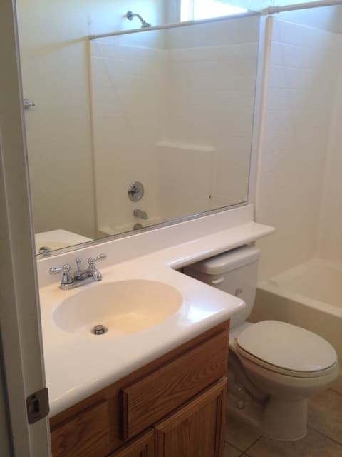 Victorville House: 13785 Rafael Way