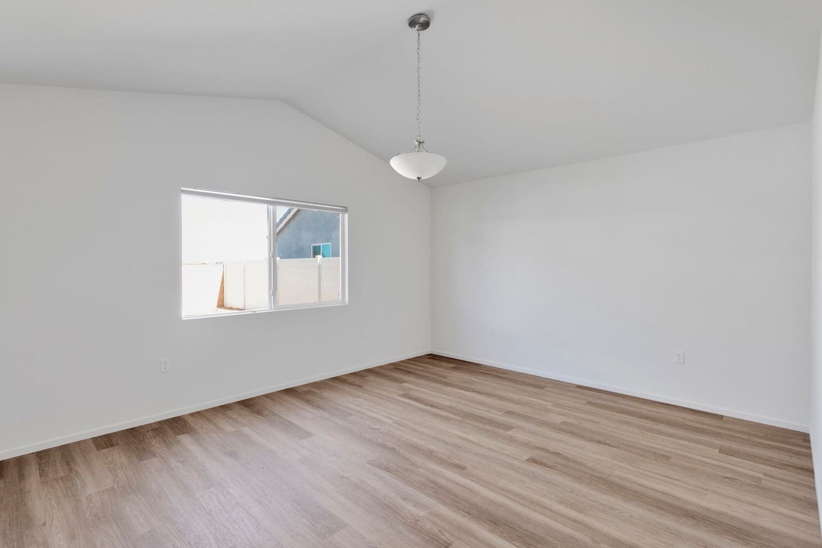 Adelanto House: 11702 Sebastian Rd