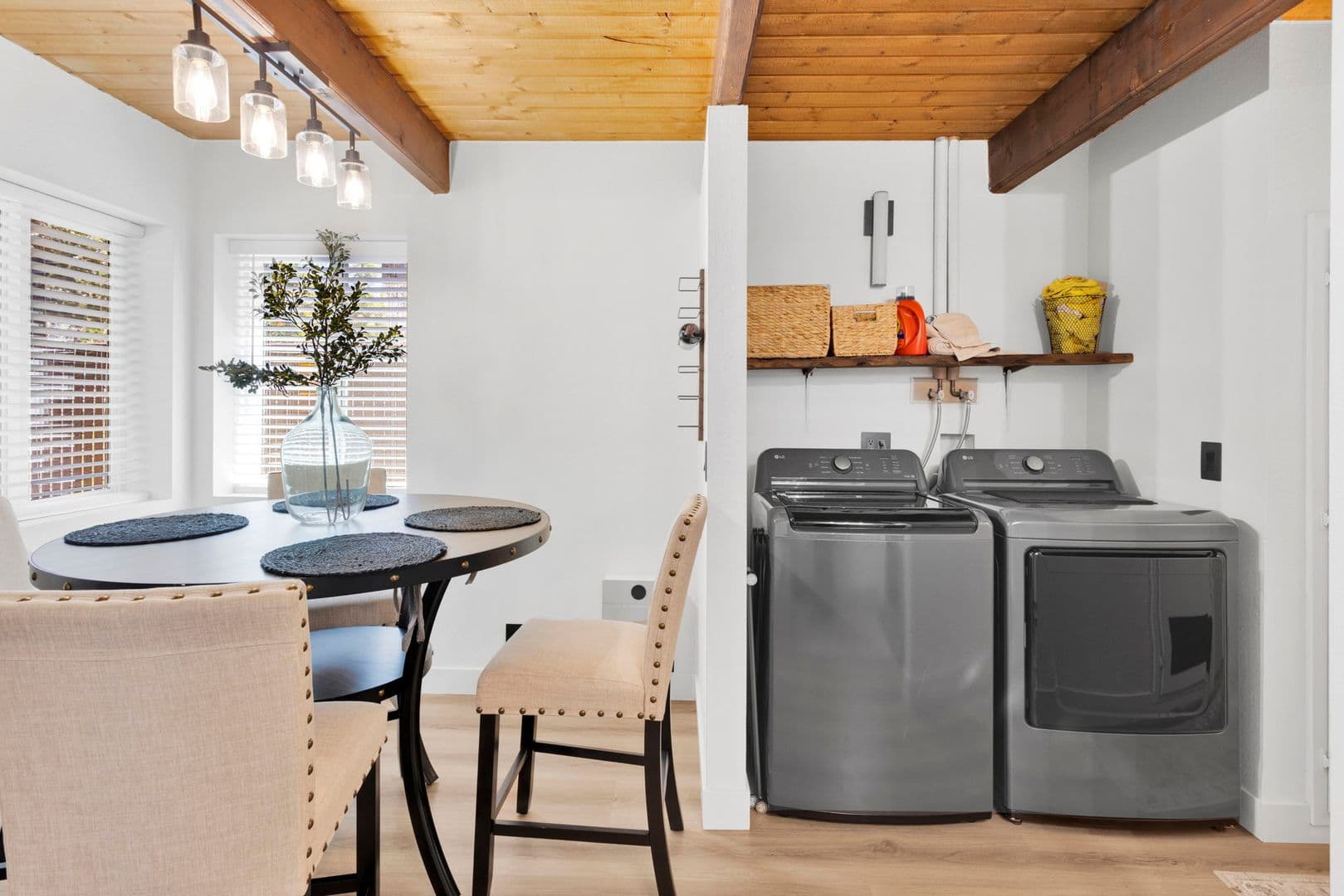 Big Bear House: 279 Los Angeles Ave