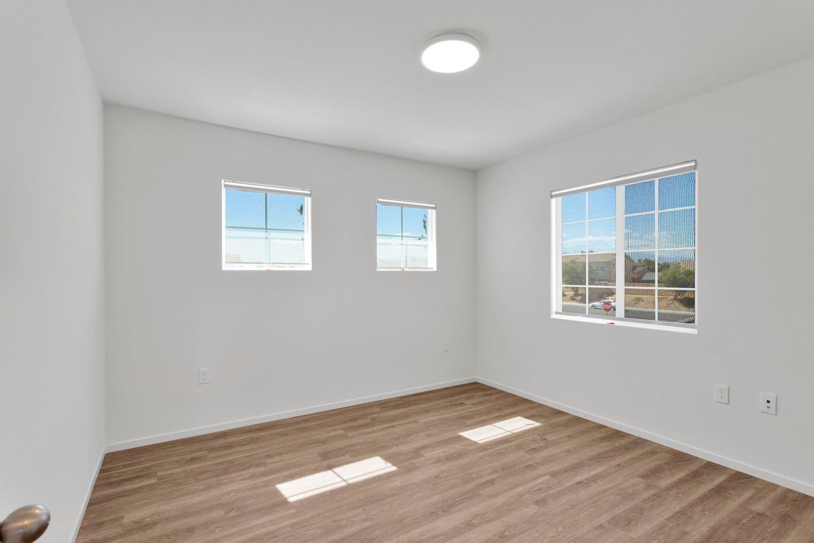 Adelanto House: 11712 Sebastian Rd