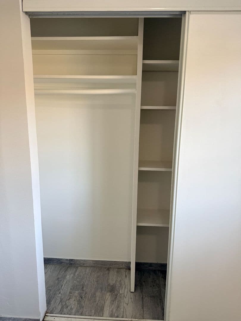 Ontario Apartment: 1266 W. Stoneridge Ct.