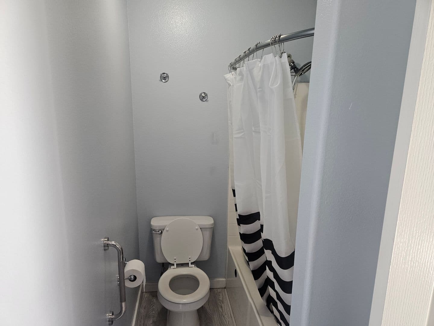 Apple Valley House: 23089 Pahute Rd