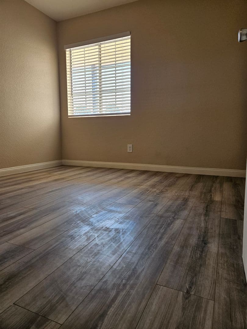Adelanto House: 10850 Euclid St