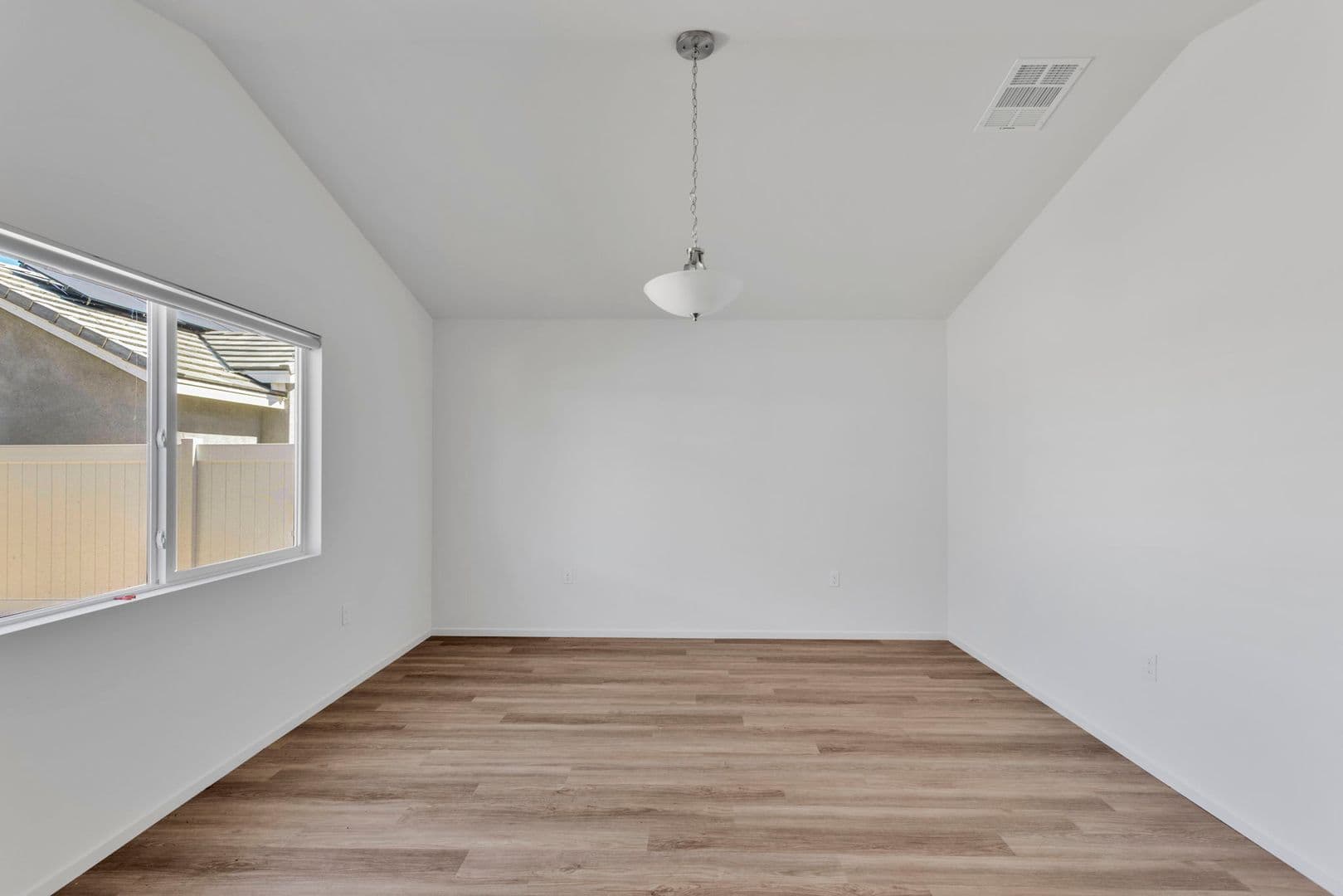 Adelanto House: 11702 Sebastian Rd