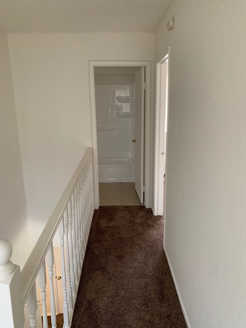 Apple Valley Apartment: 16221 Apple Valley Rd
