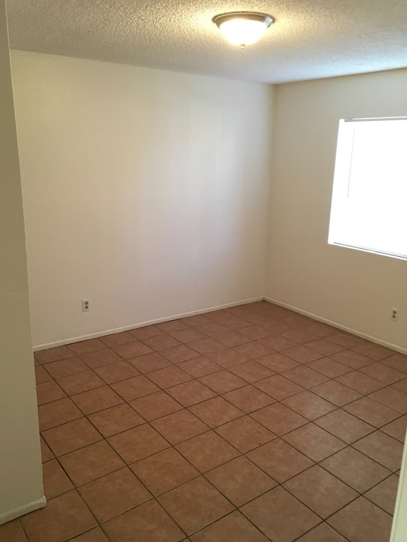 Apple Valley Apartment: 21355 Bear Valley Rd