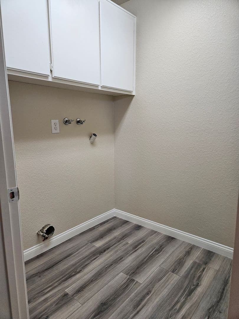 Adelanto House: 10850 Euclid St