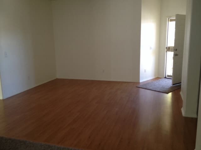 Victorville House: 13785 Rafael Way