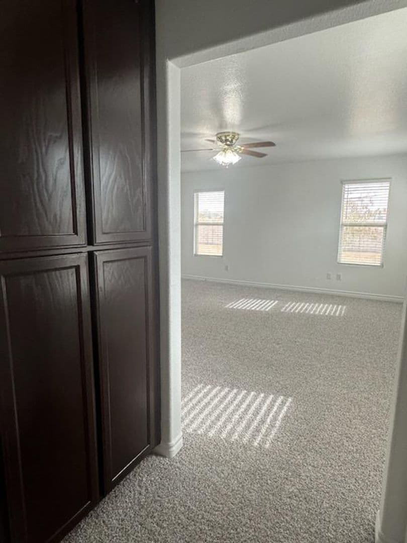 Apple Valley House: 12033 1/2 Locust Ln