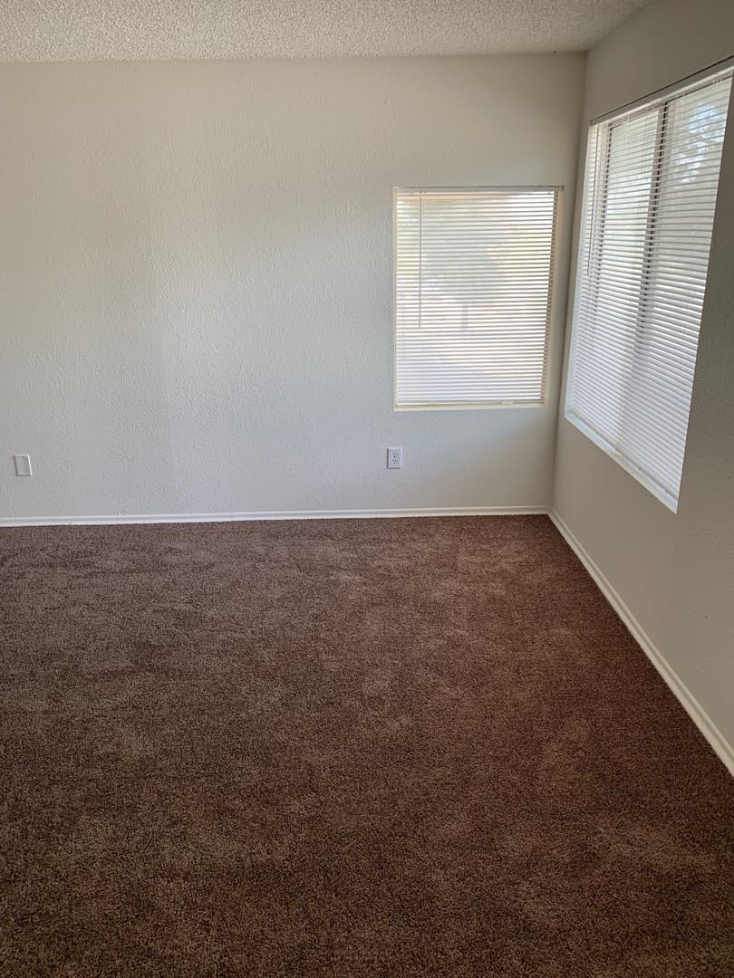 Apple Valley Apartment: 16221 Apple Valley Rd