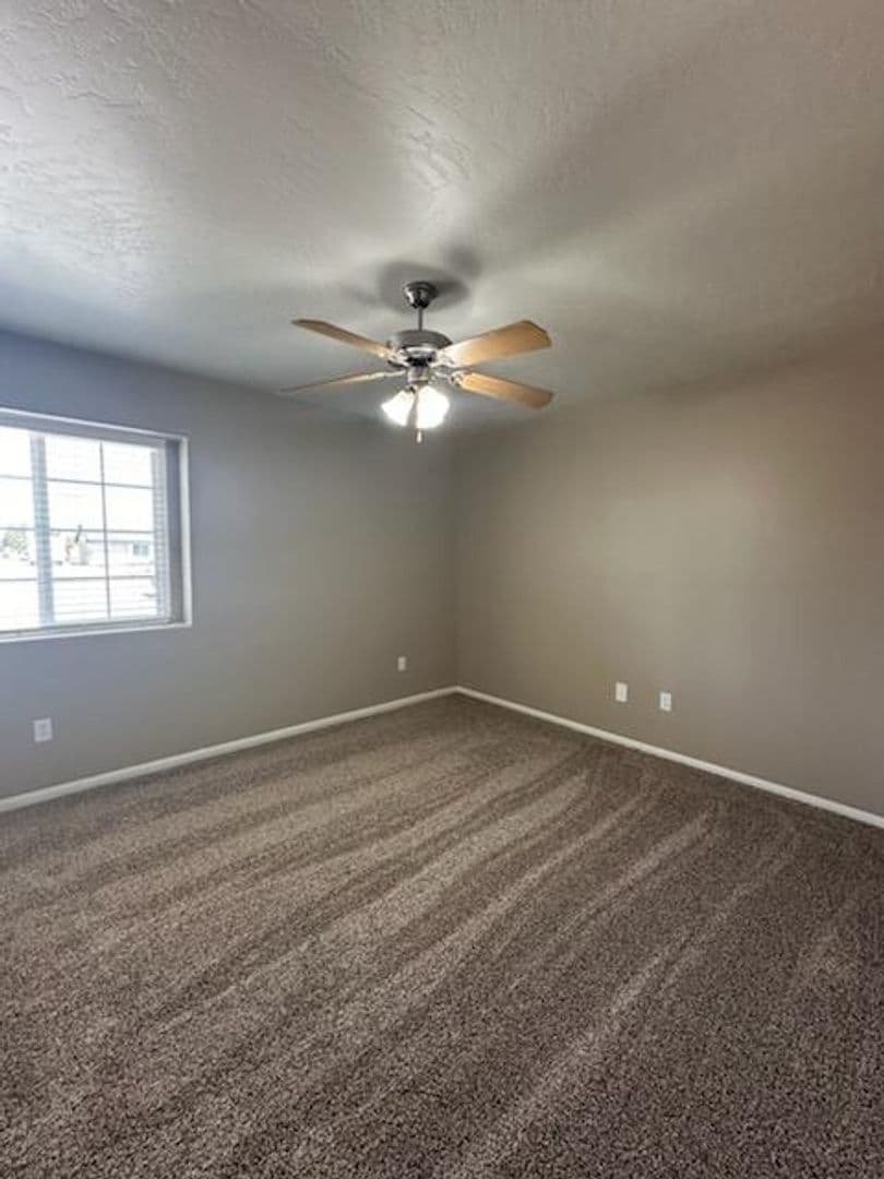 Hesperia House: 17789 Chestnut St