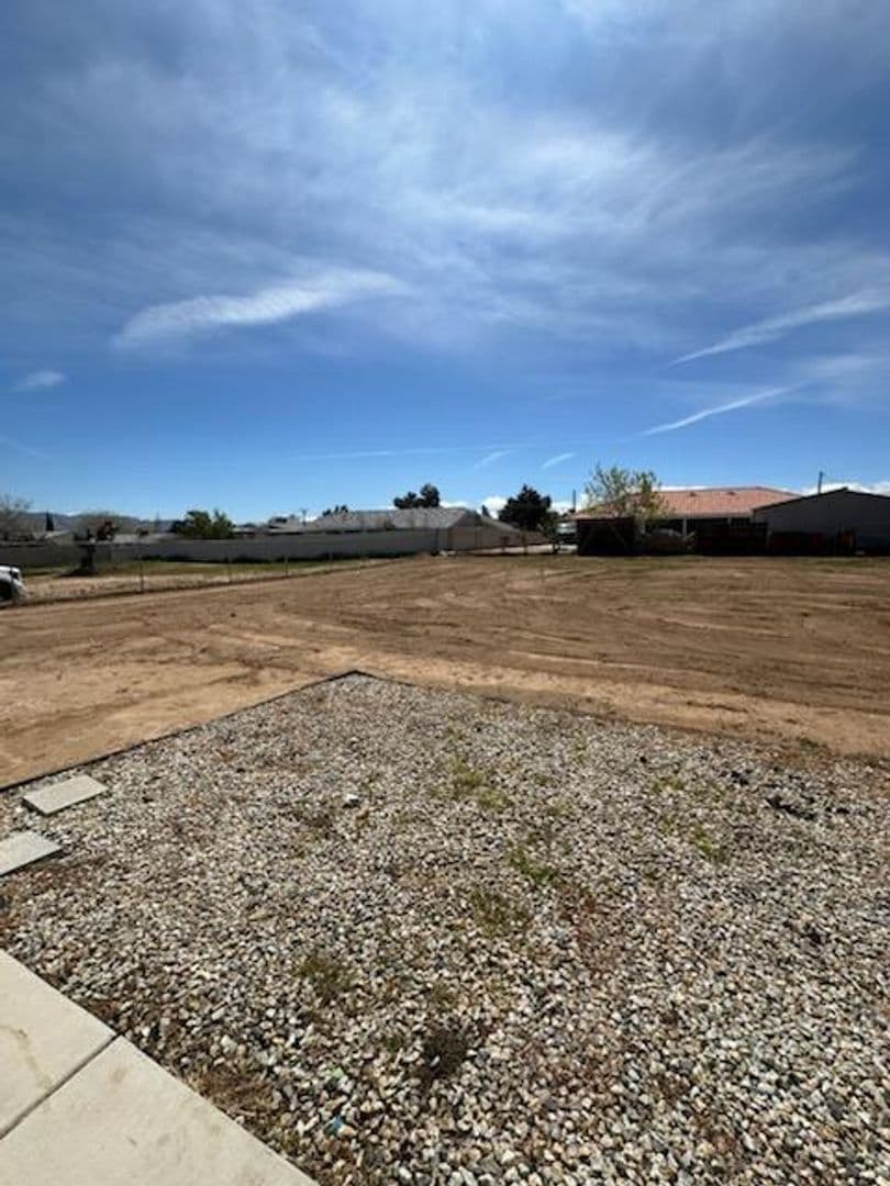 Hesperia House: 17789 Chestnut St
