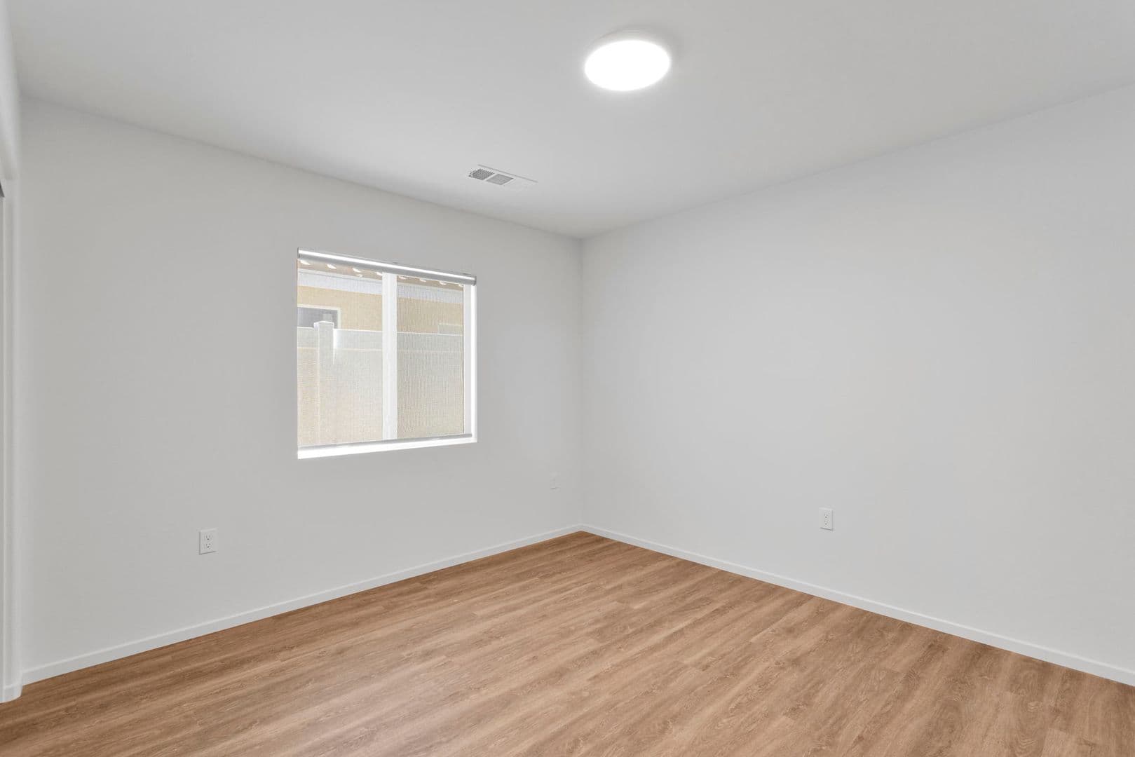 Adelanto House: 11712 Sebastian Rd