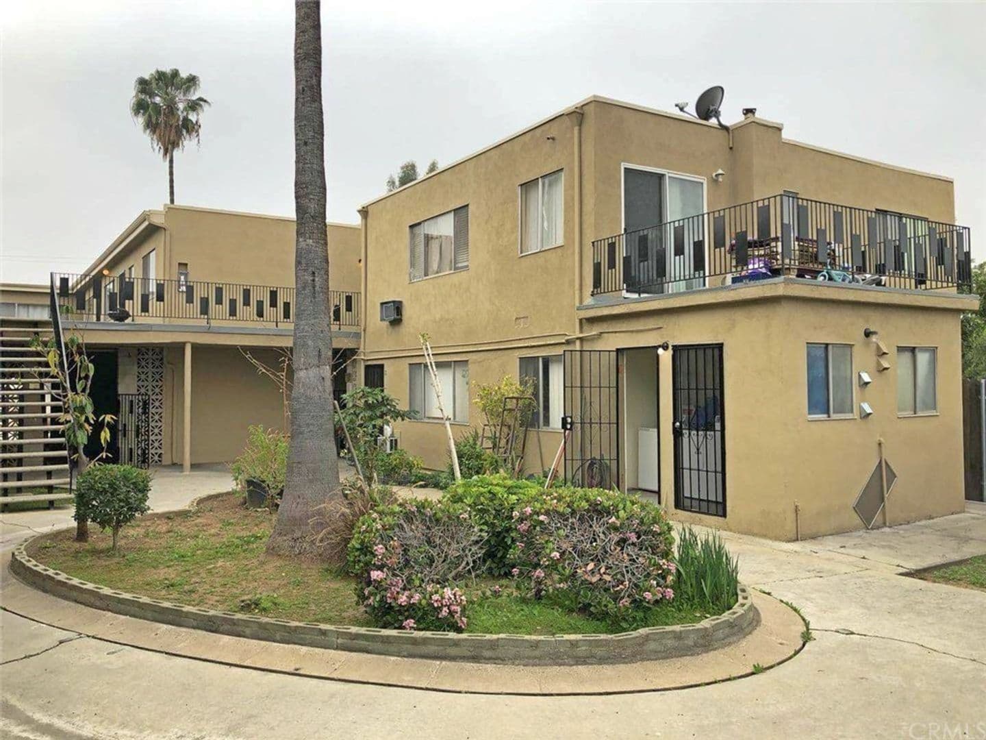 Alhambra Apartment: 225 W. Palmetto Dr