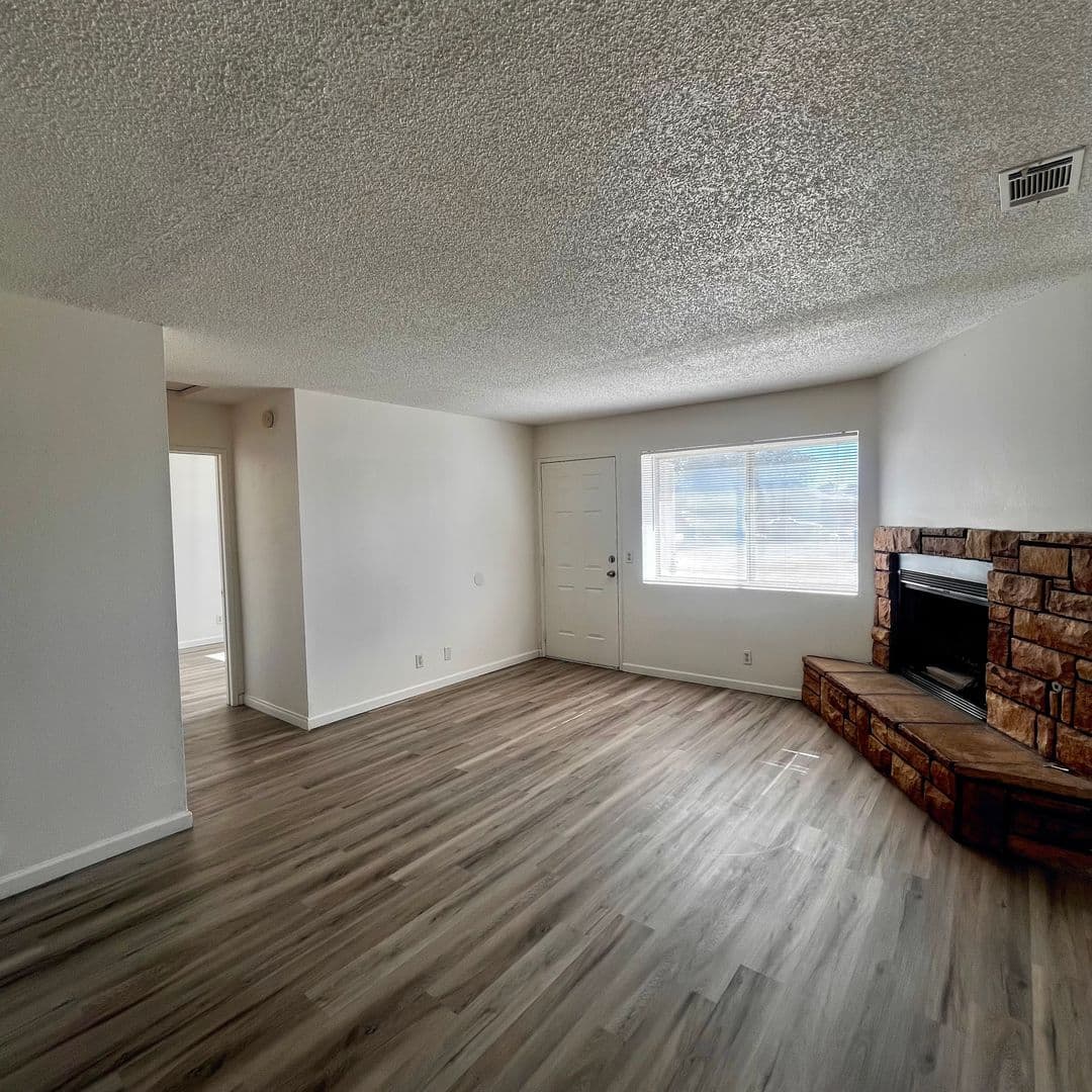 Apple Valley Apartment: 20180 Serrano Road
