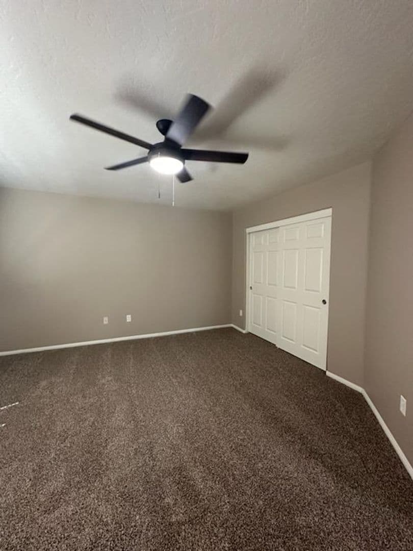 Hesperia House: 17789 Chestnut St