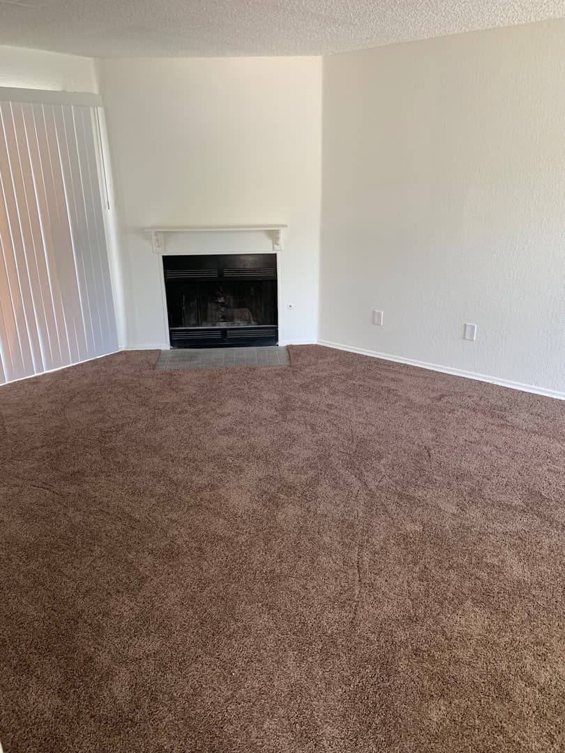 Apple Valley Apartment: 16221 Apple Valley Rd