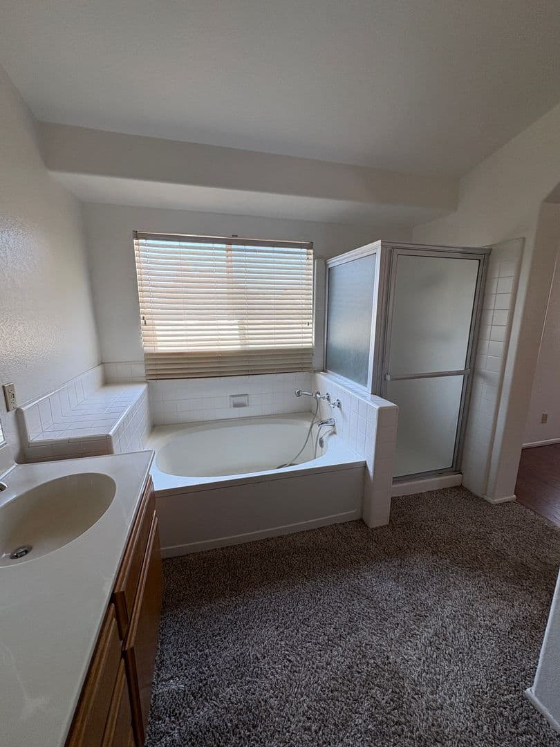 Victorville House: 14333 La Crescenta Ave