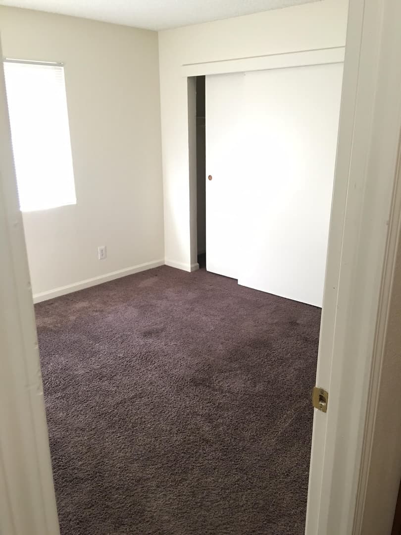 Hesperia Apartment: 11958 1st Ave.