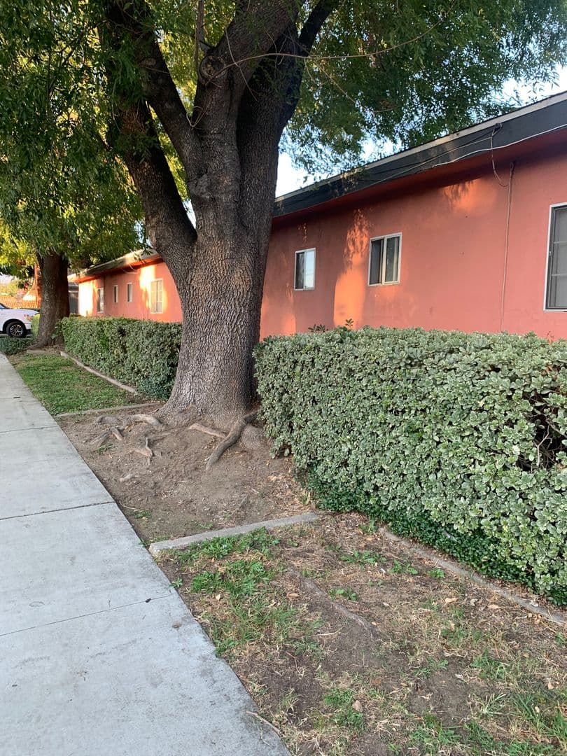 Ontario Apartment: 1260 W. Stoneridge Ct.