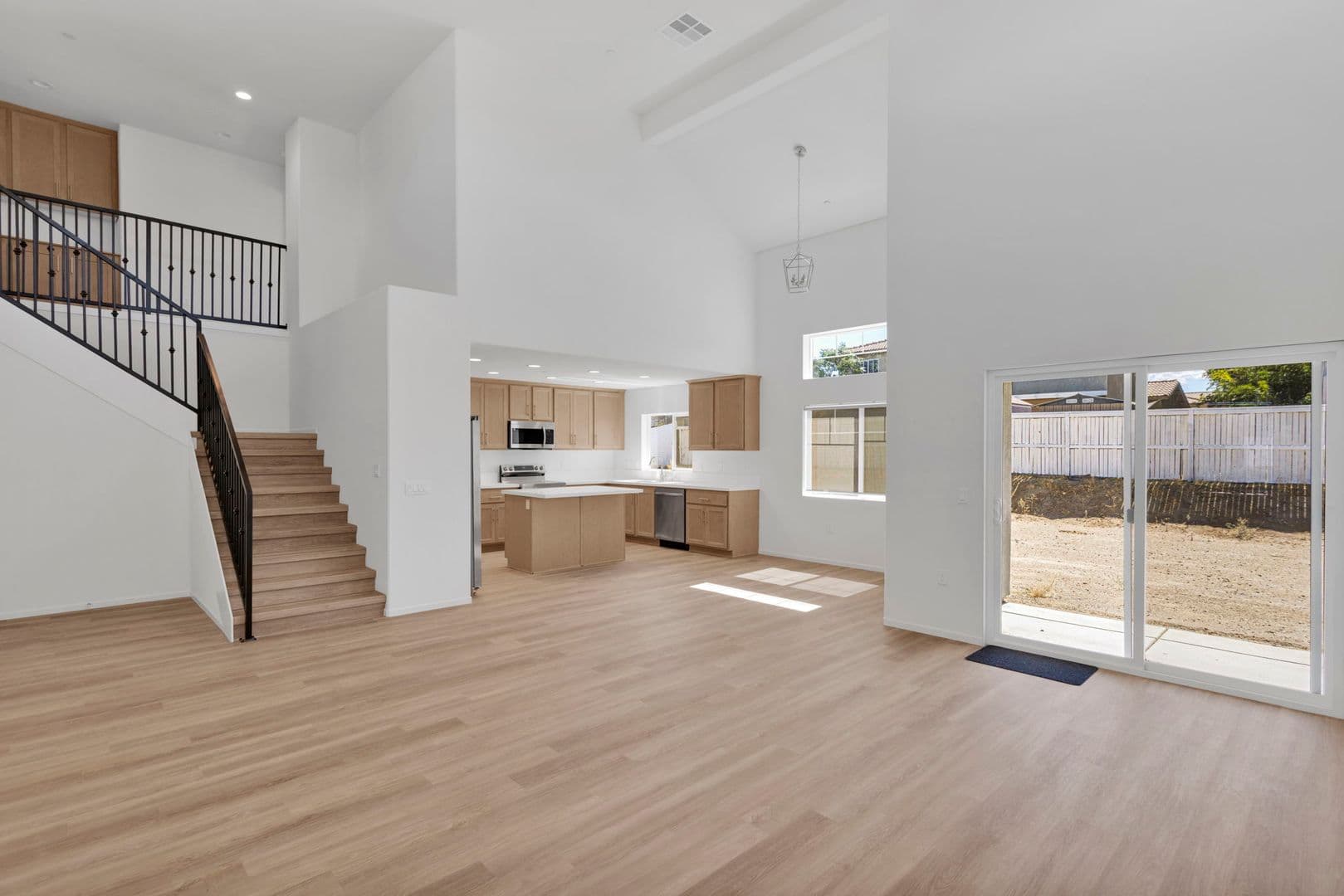 Adelanto House: 11715 Sebastian Rd