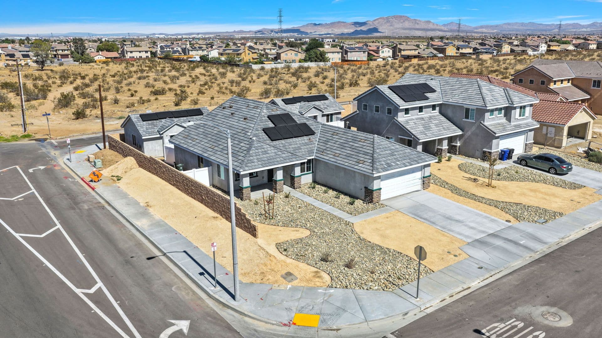 Adelanto House: 11702 Sebastian Rd