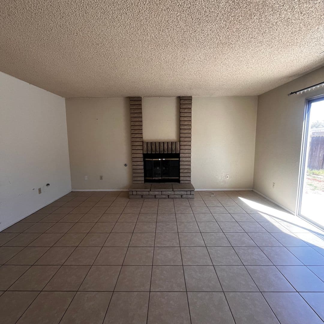 Apple Valley Apartment: 13151 Lakota Rd