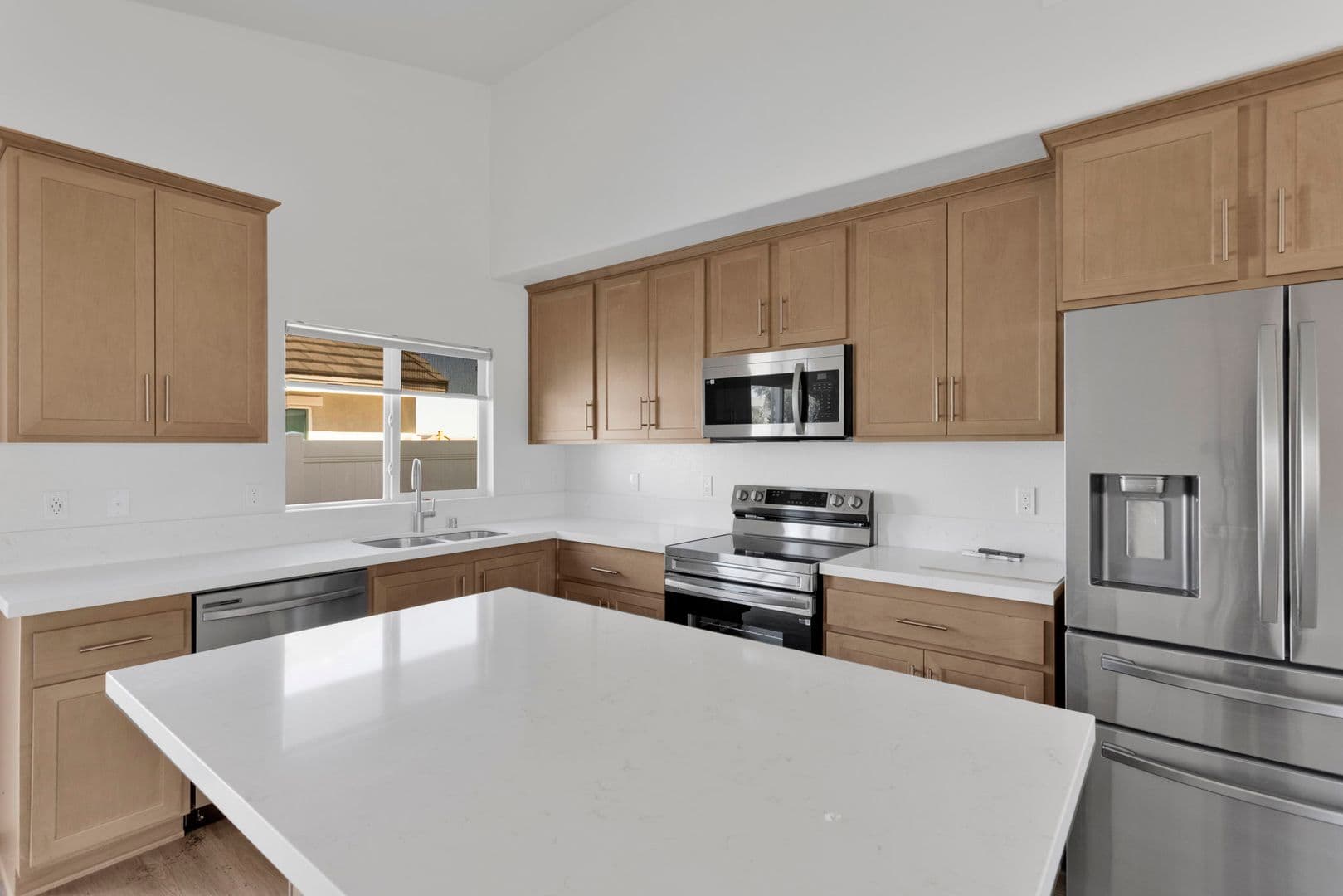 Adelanto House: 11702 Sebastian Rd