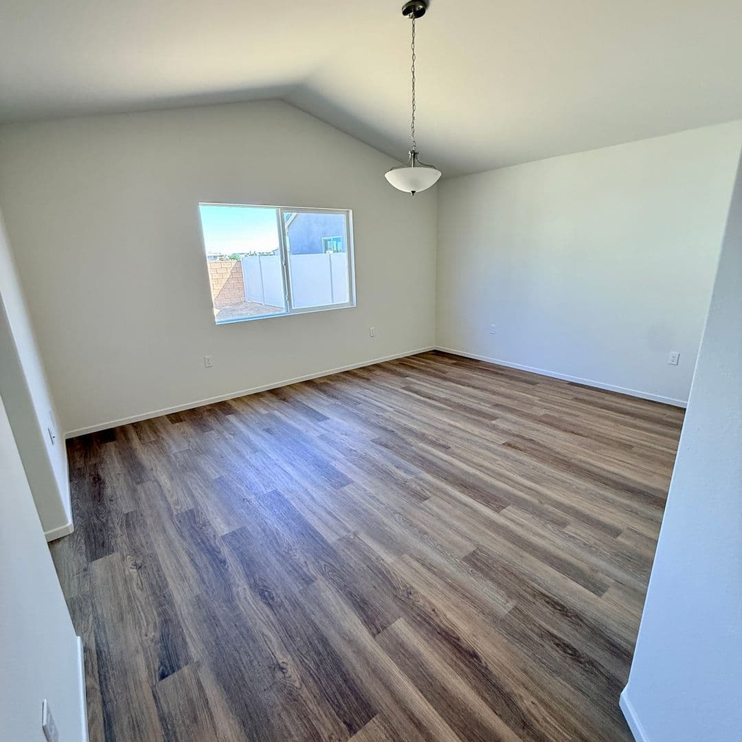 Adelanto House: 11702 Sebastian Rd